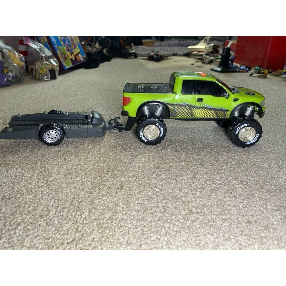 Road Rippers Ford F-150 SVT Raptor Toy Truck with Trailer Green Lights & Sound